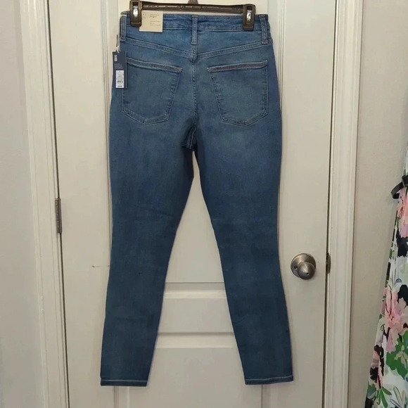 Universal Thread high rise skinny jeans - Picture 3 of 8
